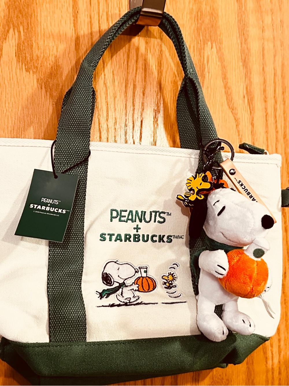 Starbucks x Peanuts Canvas Mini Tote with Starbucks x Snoopy Bag Charm NWT - Picture 3 of 3